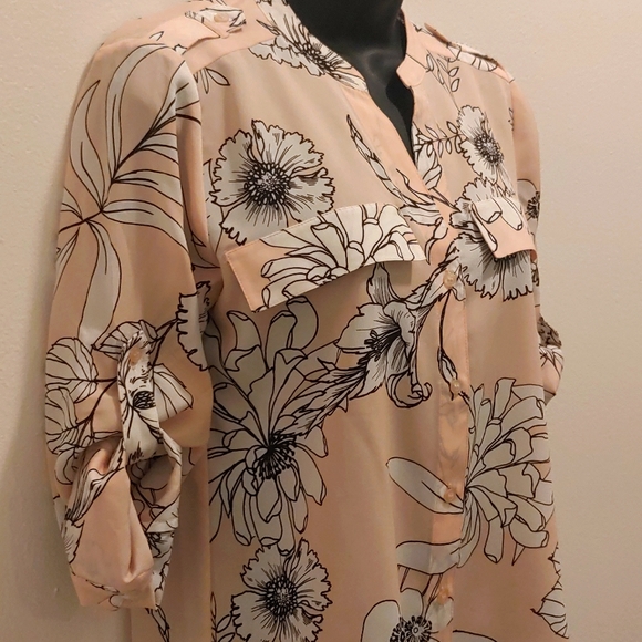 Calvin Klein Button Top Size XS - Picture 4 of 11